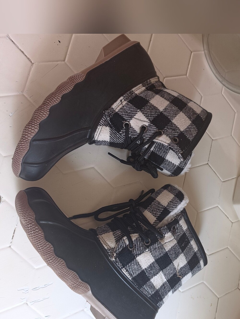 Plaid Lace-Up Women's Winter Duck Boots in Black & White